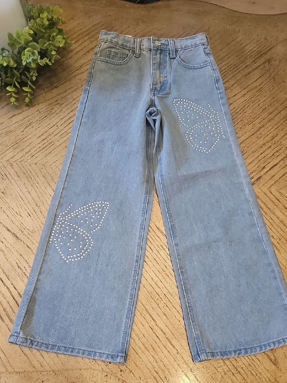 Light Blue High Ride Wide-Leg Jeans with Studded Butterfly Detail Size 7 NWT
